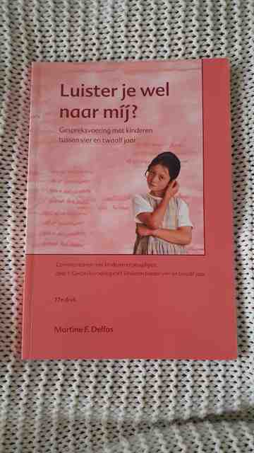 9789088505102-Luister-je-wel-naar-mij