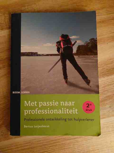 9789462363779-Met-passie-naar-professionaliteit
