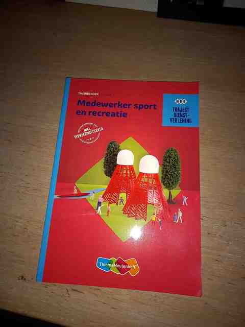 9789006504033-Traject-dienstverlening-niveau-2-Theorieboek