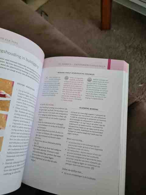 9789044761085-Gezond-met-yoga-en-ayurveda