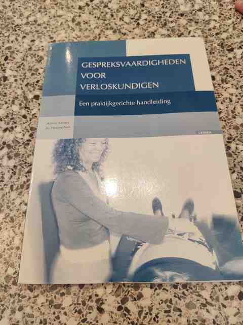 9789059312074-Gespreksvaardigheden-voor-verloskundigen