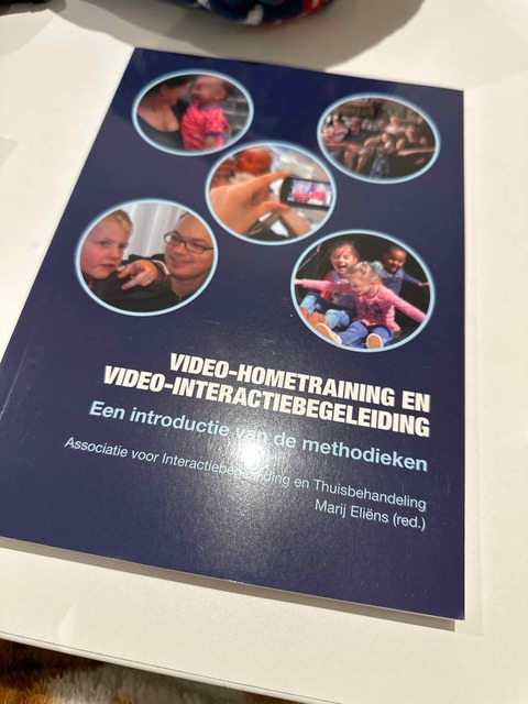 9789088506055-Video-hometraining-en-video-interactiebegeleiding