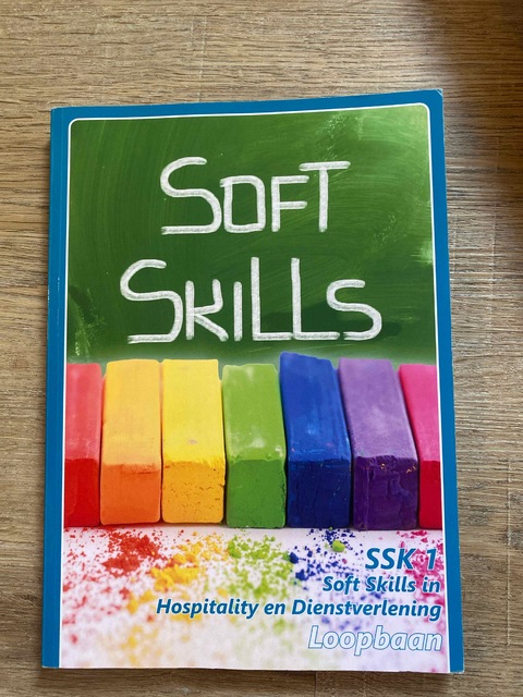 9789400223141-SSK-1-Soft-Skills-in-hospitality-en-dienstverlening