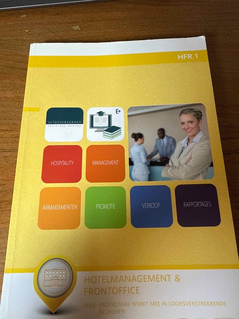 9789400227460-HFR-1-Hotelmanagement-Frontoffice