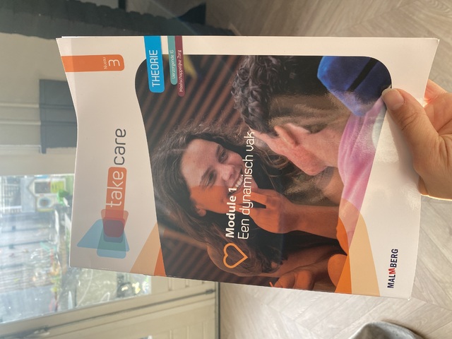 9789402075892-Take-Care-niv.-3-module-1-theoriekatern