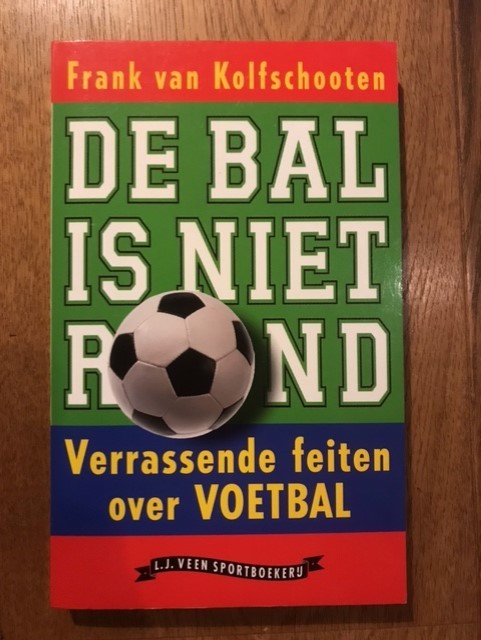 9789020457124-De-Bal-Is-Niet-Rond