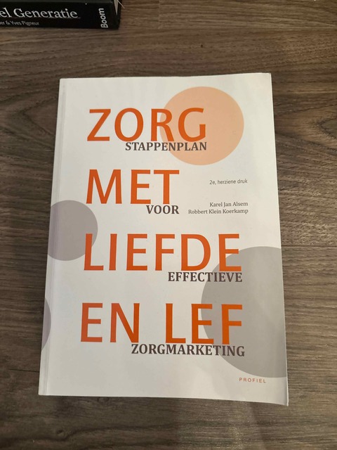 9789052940366-Zorg-met-liefde-en-lef