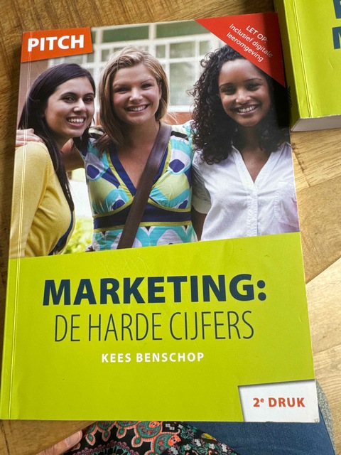 9789024405718-Marketing
