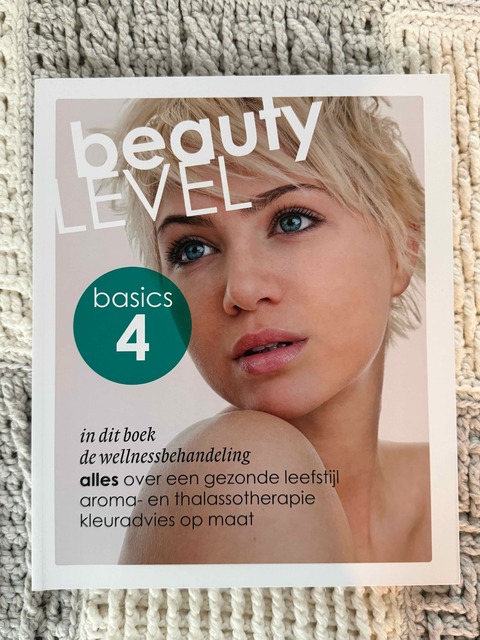 9789491277986-Beauty-level-basics-4-De-Wellnessbehandeling