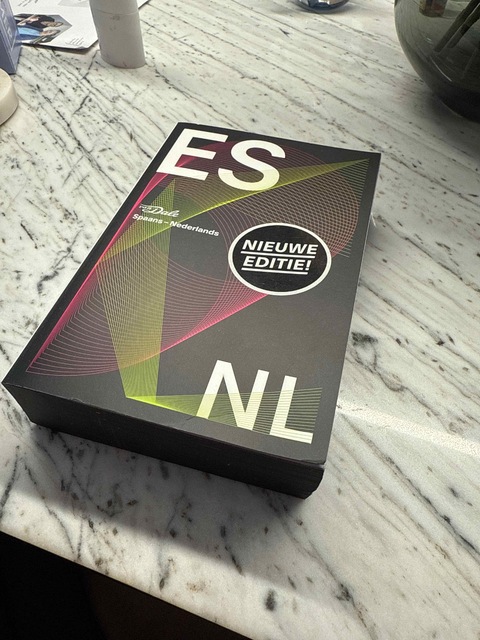 9789460774218-Van-Dale-Pocketwoordenboek-Spaans-Nederlands