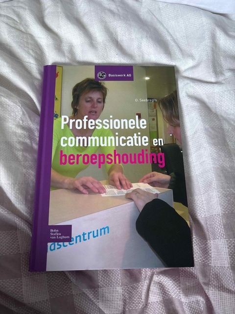 9789031349531-Professionele-communicatie-en-beroepshouding