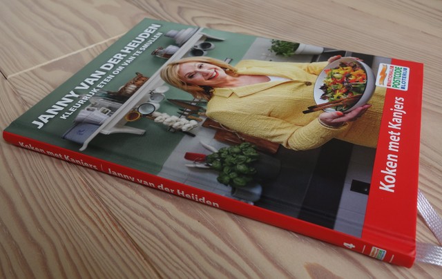 9789059561236-Kleurrijk-eten-om-van-te-smullen--Janny-van-der-Heijden