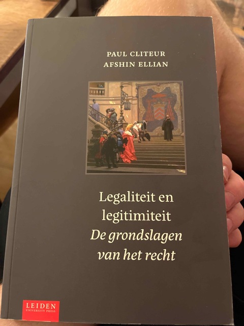 9789087282424-Legaliteit-en-legitimiteit