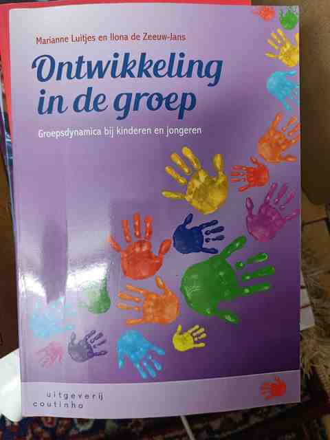 9789046905142-Ontwikkeling-in-de-groep