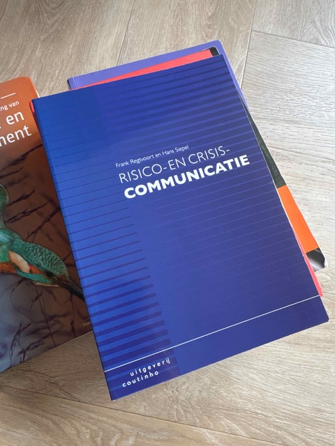 9789046904220-Risico-en-crisiscommunicatie