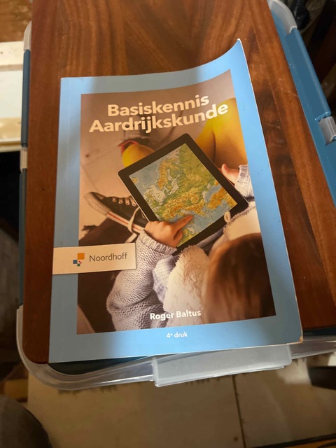 9789001299156-Basiskennis-Aardrijkskunde