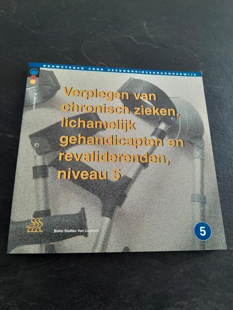 9789031325719-Verplegen-van-chronisch-zieken-lichamelijk-gehandicapten-en-revaliderenden