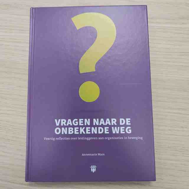 9789079336319-Vragen-naar-de-onbekende-weg