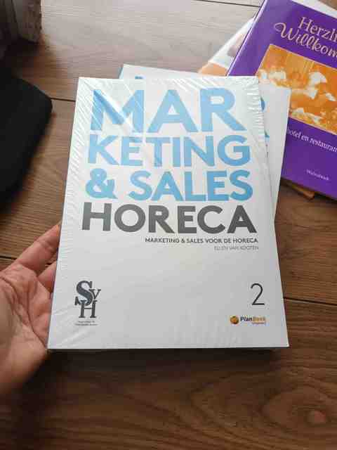9789074625586-Marketing-Sales-voor-de-horeca-2
