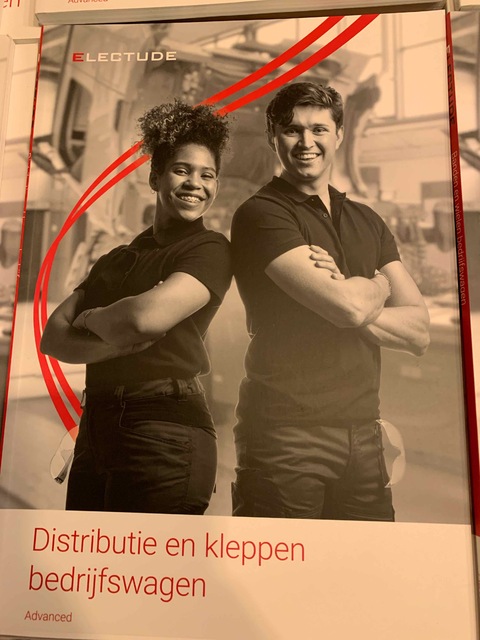 9789493302402-Distributie