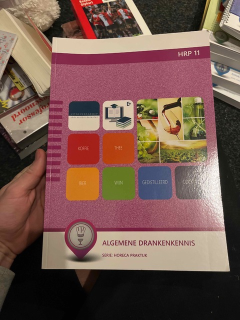 9789400227231-HRP-11