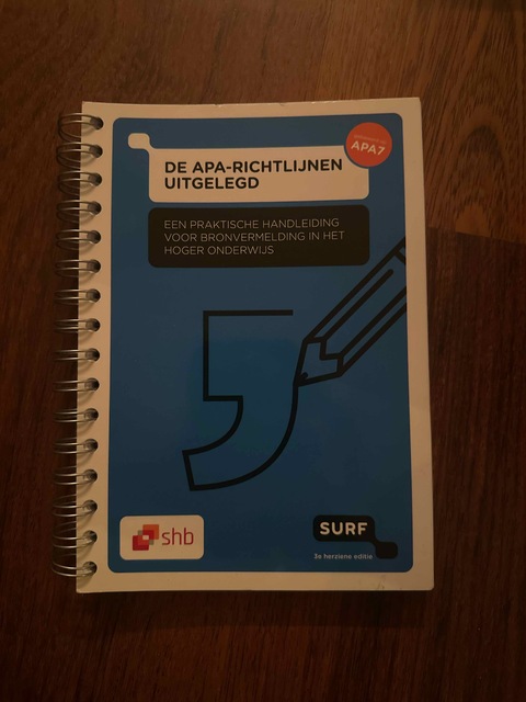 9789072482235-De-APA-richtlijnen-uitgelegd-Een-praktische-handleiding-voor-br