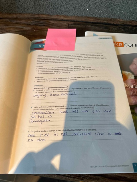 9789402082432-Take-Care-niv-4-module-2-Het-dagelijkse-leven-vd-client-studi