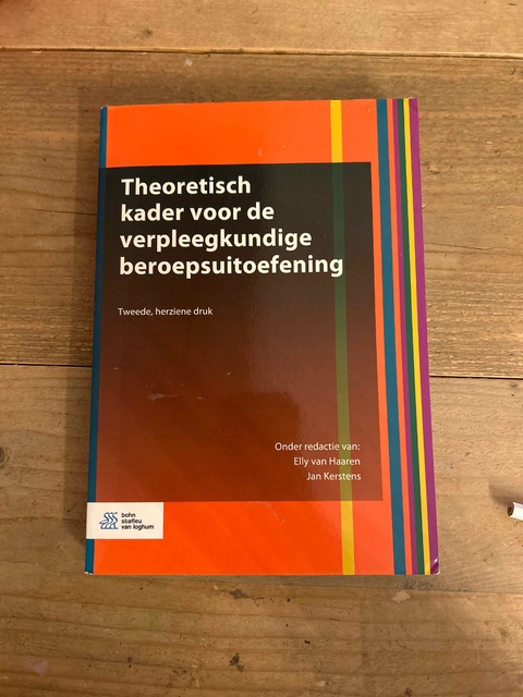 9789036824231-Theoretisch-kader-voor-de-verpleegkundige-beroepsuitoefening