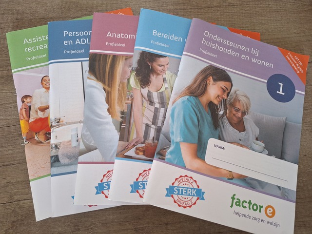 9789037245820-HELPENDE-ZORG-EN-WELZIJN-HZW-PROFIELDEEL-FOLIO