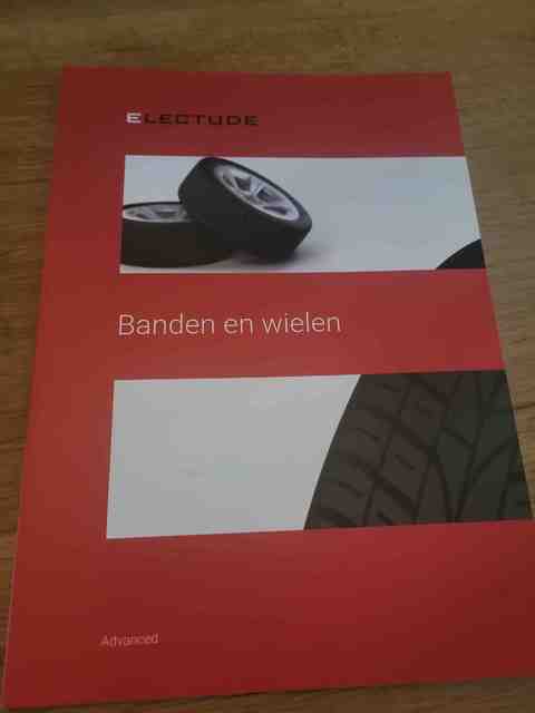 9789493203785-Banden-en-wielen