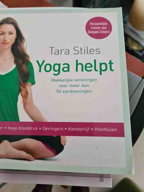 9789021555287-Yoga-helpt