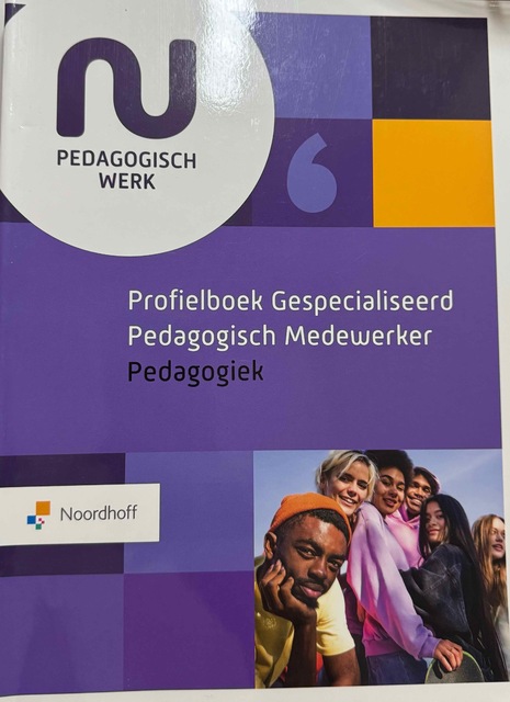 9789001044725-Profielboek-gespecialiseerd-pedagogisch-medewerker-Pedagogiek