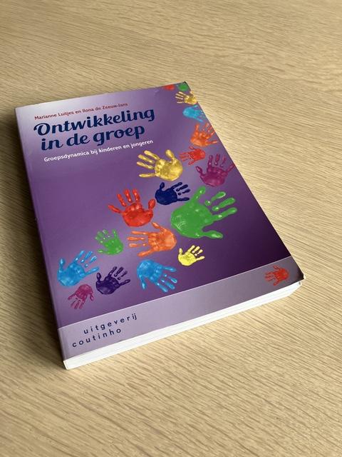 9789046905142-Ontwikkeling-in-de-groep