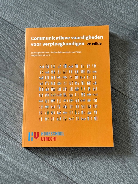 9789043038874-Communicatieve-vaardigheden-voor-verpleegkundigen-2e-custom-editie