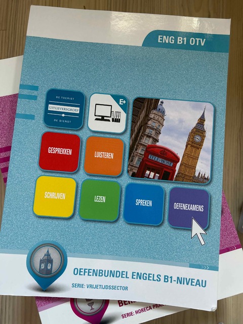 9789400220522-ENG-B1-OTV