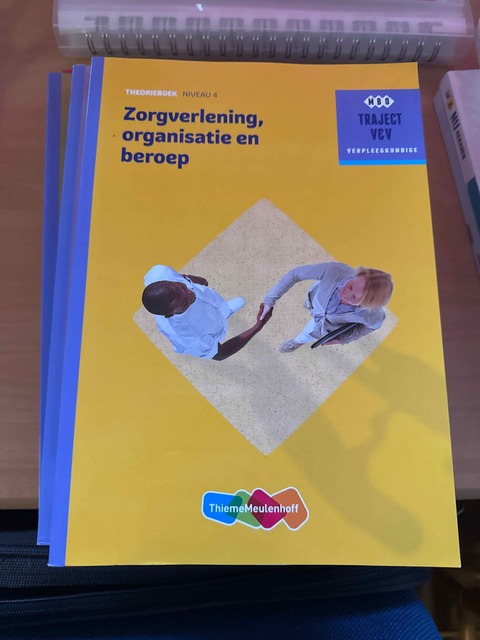 9789006910360-Zorgverlening-organisatie-en-beroep-niveau-4