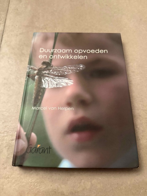 9789044123388-Duurzaam-opvoeden-en-ontwikkelen