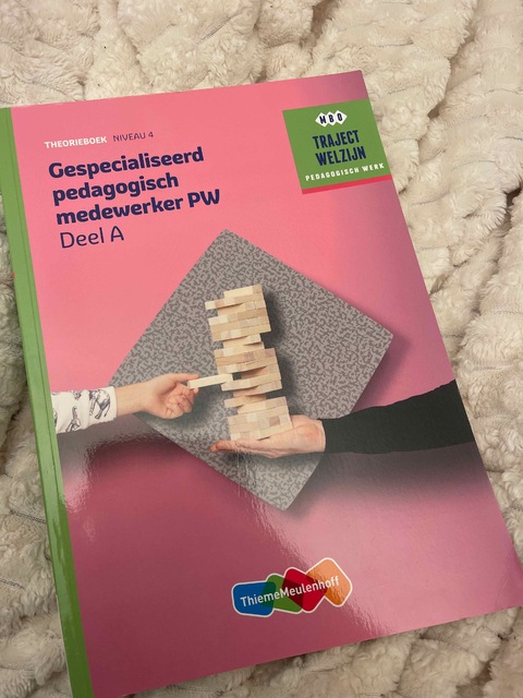 9789006622270-Gespecialiseerd-pedagogisch-medewerker-PW-A-Theorieboek-niveau-4