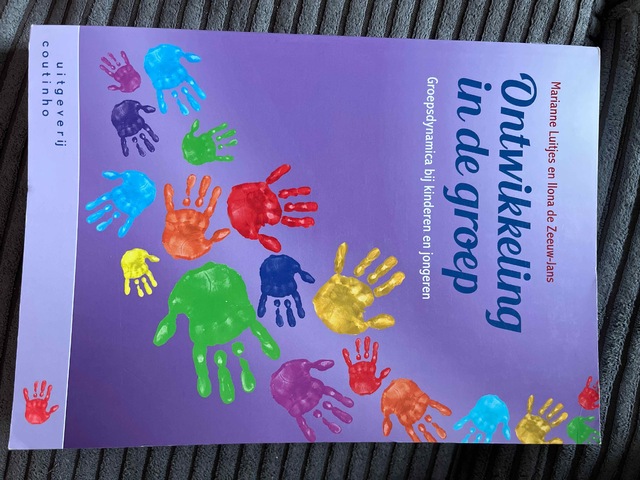 9789046905142-Ontwikkeling-in-de-groep