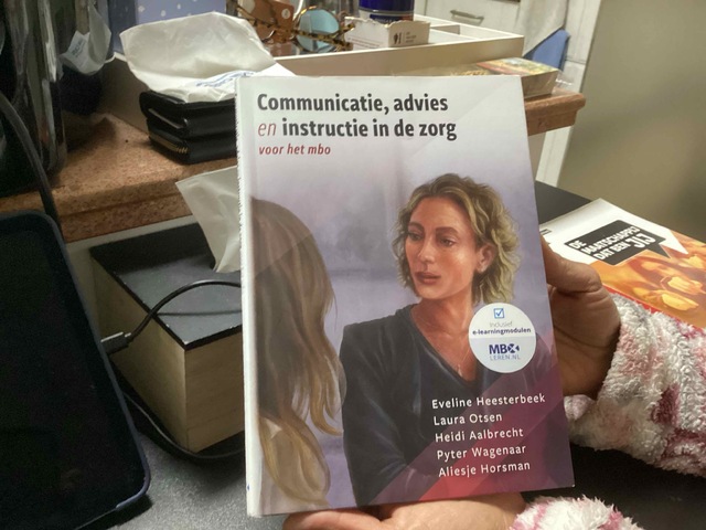 9789083139340-Communicatie-advies-en-instructie-in-de-zorg