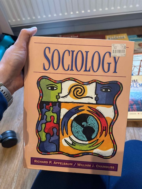 9780065008135-Sociology