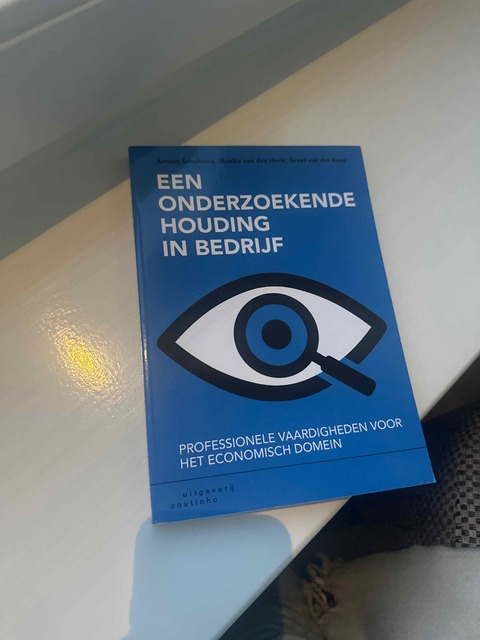 9789046907399-Een-onderzoekende-houding-in-bedrijf