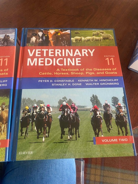 9780702070570-Veterinary-medicine-A-textbook-of-th-ediseases-of-Cattle-Horse