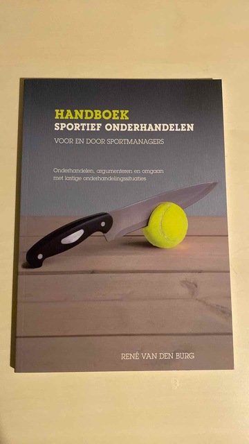 9789054722403-Handboek-sportief-onderhandelen-voor-en-door-sportmanagers