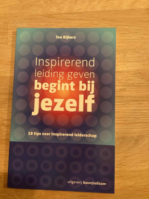 9789024417872-Inspirerend-leiding-geven-begint-bij-jezelf