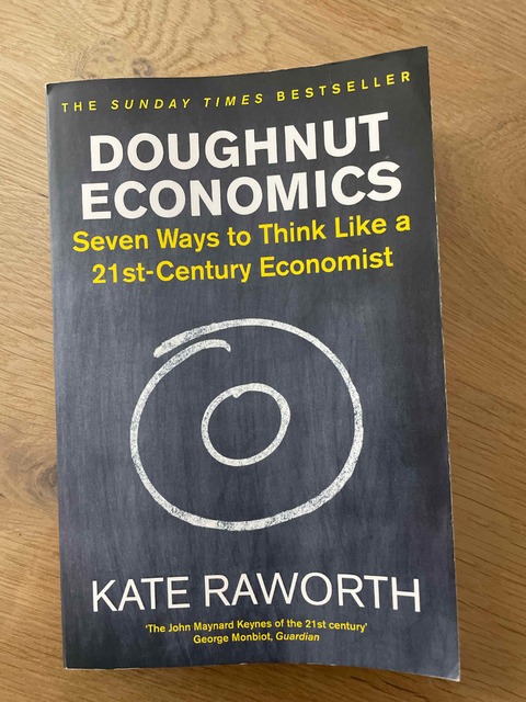 9781847941398-Doughnut-Economics