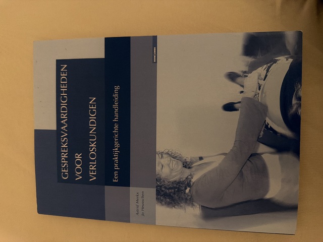 9789059312074-Gespreksvaardigheden-voor-verloskundigen