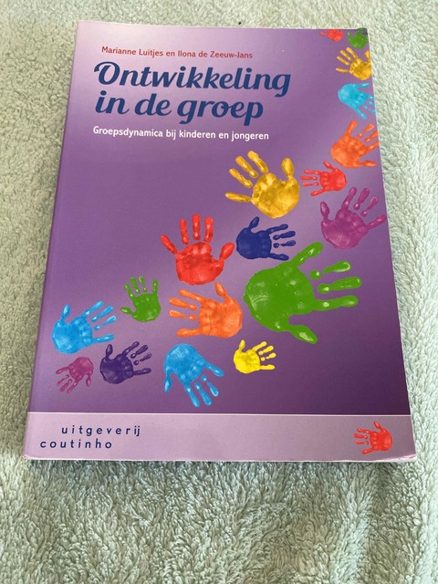 9789046905142-Ontwikkeling-in-de-groep