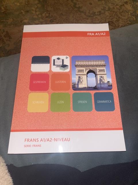 9789400236141-FRA-A1A2