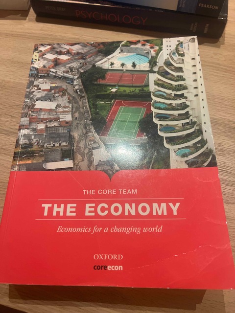 9780198810247-The-Economy